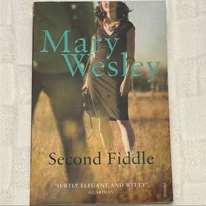 Mary Wesley 'Second Fiddle' Book